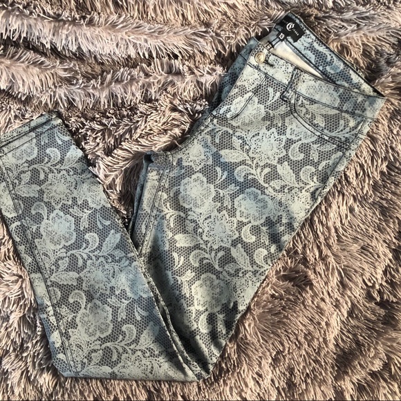 Pants - NWOT Lace Print Jean Pants